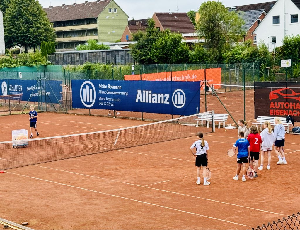 IMG_4484-1024x784 Tennis-Projekt Gymnasium Schloss Plön
